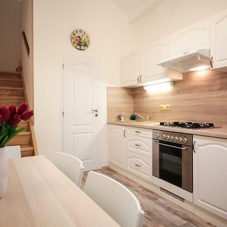 Family Duplex On Wenceslas Square Apartment Prague Exterior photo